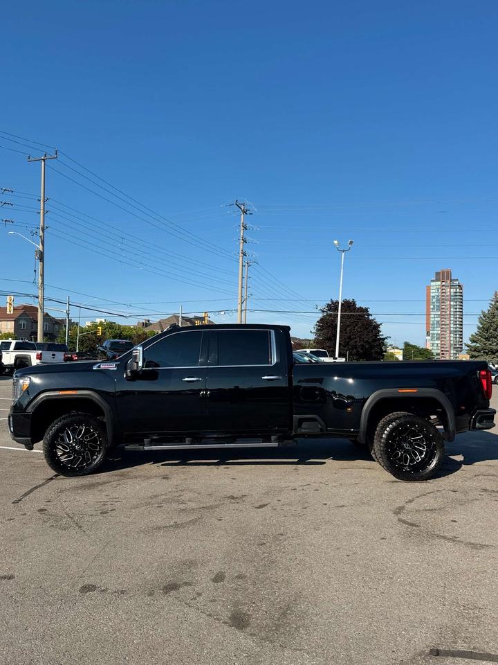 2020 GMC Sierra 3500HD 4WD Crew Cab 172 Denali 8'2 Box Photo