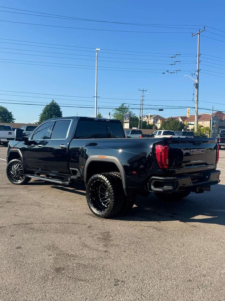 2020 GMC Sierra 3500HD 4WD Crew Cab 172 Denali 8'2 Box Photo