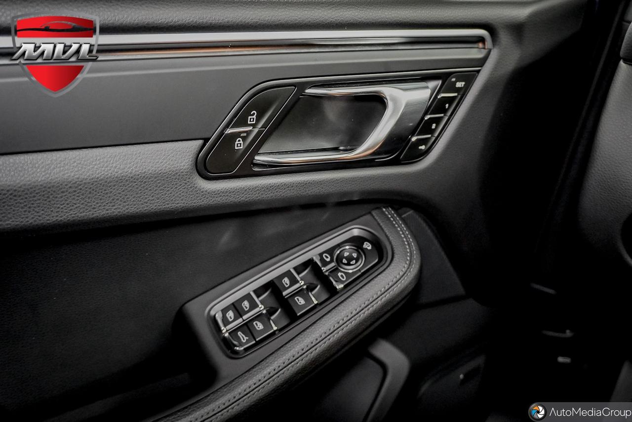 2024 Porsche Macan Base 4dr All-Wheel Drive Photo
