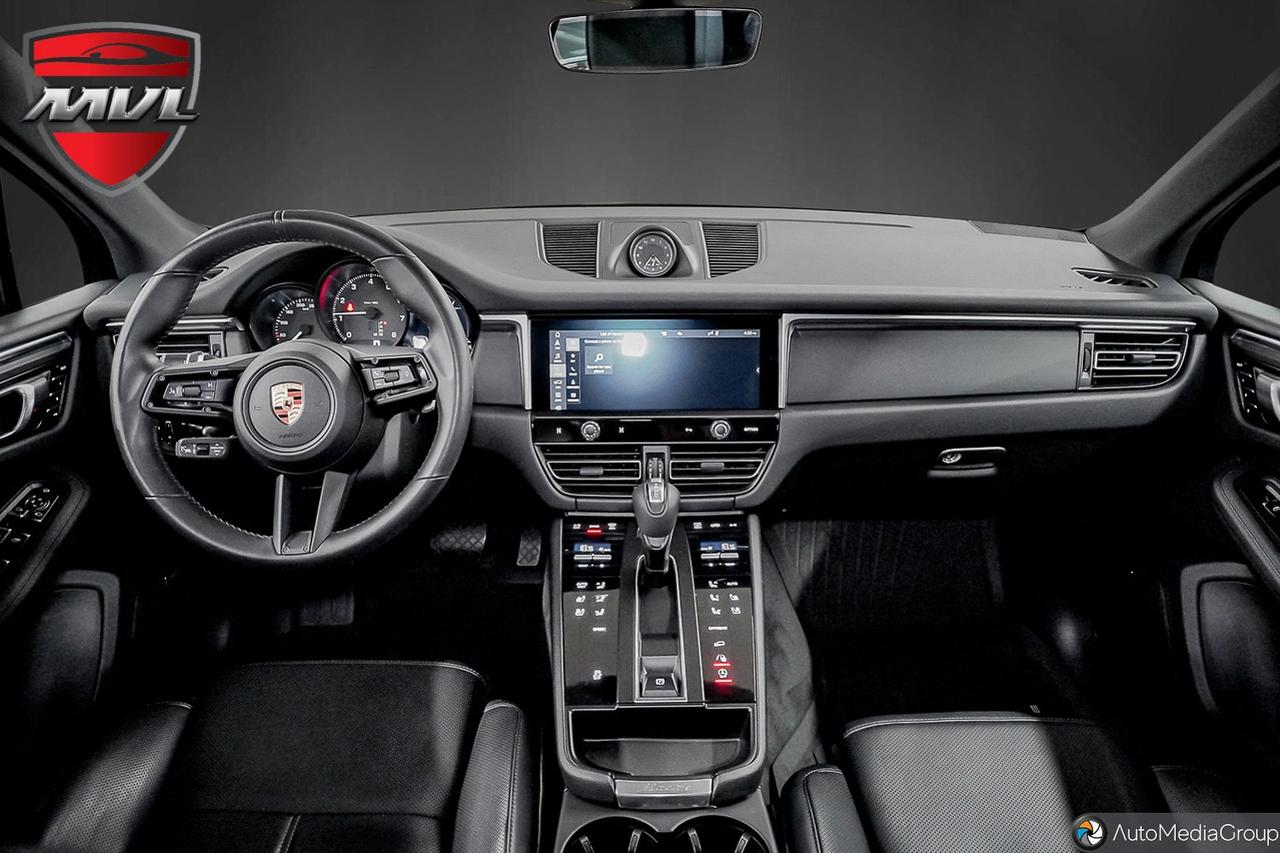 2024 Porsche Macan Base 4dr All-Wheel Drive Photo