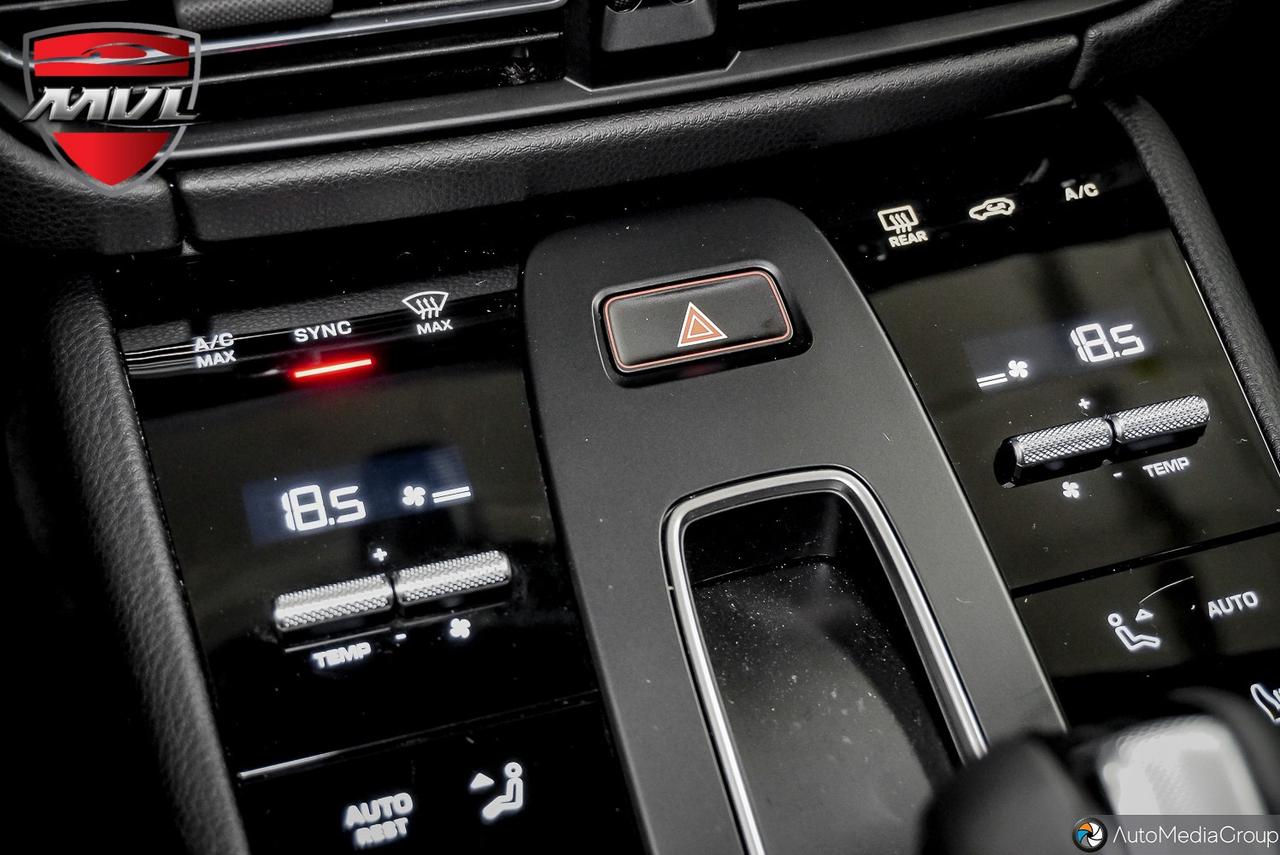 2024 Porsche Macan Base 4dr All-Wheel Drive Photo