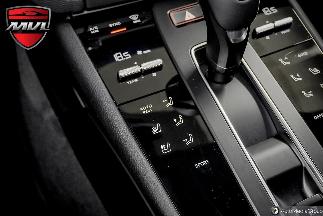 2024 Porsche Macan Base 4dr All-Wheel Drive Photo