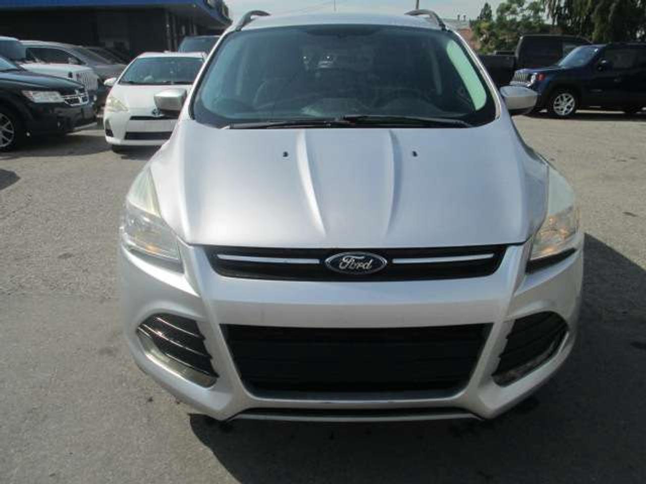 2015 Ford Escape SE, Leather, Back Up Camera, Local Trade Photo1