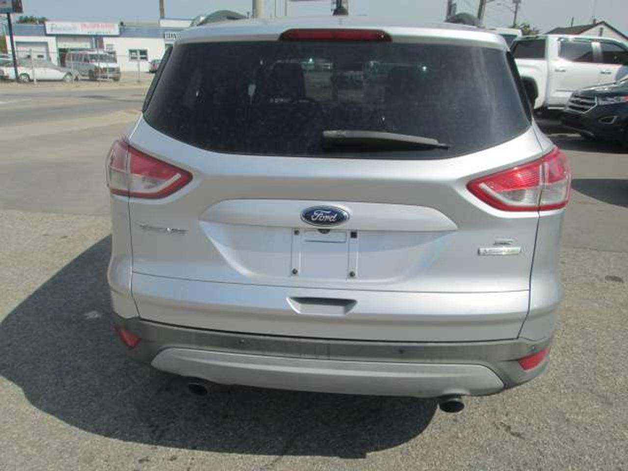 2015 Ford Escape SE, Leather, Back Up Camera, Local Trade Photo