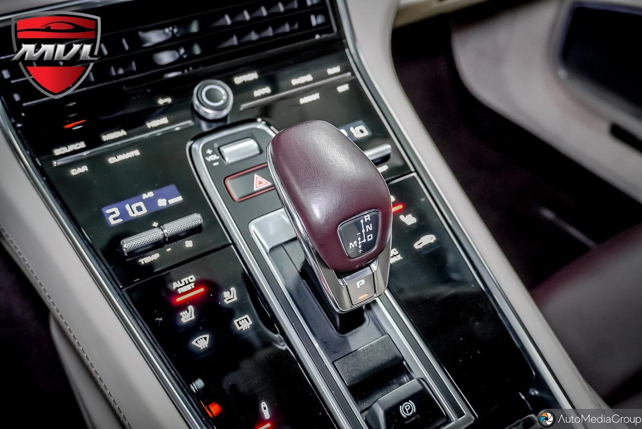 2023 Porsche Panamera Turbo S 4dr All-Wheel Drive Hatchback Photo