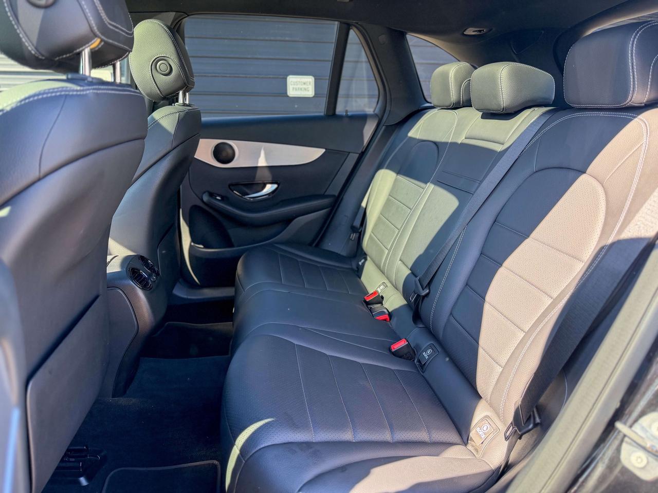 2019 Mercedes-Benz GLC GLC-300/NAVI/BSM/ROOF/CAMERA/LOW KM/NO ACCIDENTS Photo