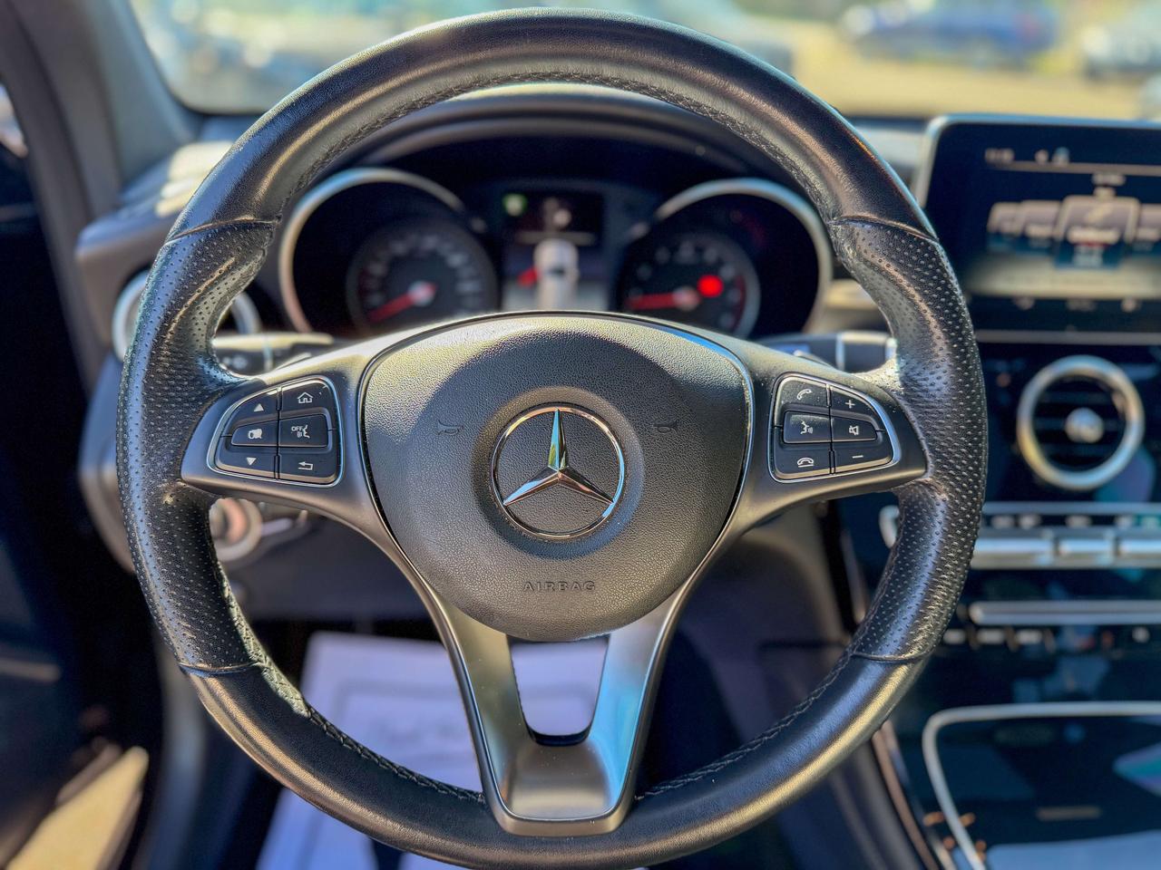 2019 Mercedes-Benz GLC GLC-300/NAVI/BSM/ROOF/CAMERA/LOW KM/NO ACCIDENTS Photo