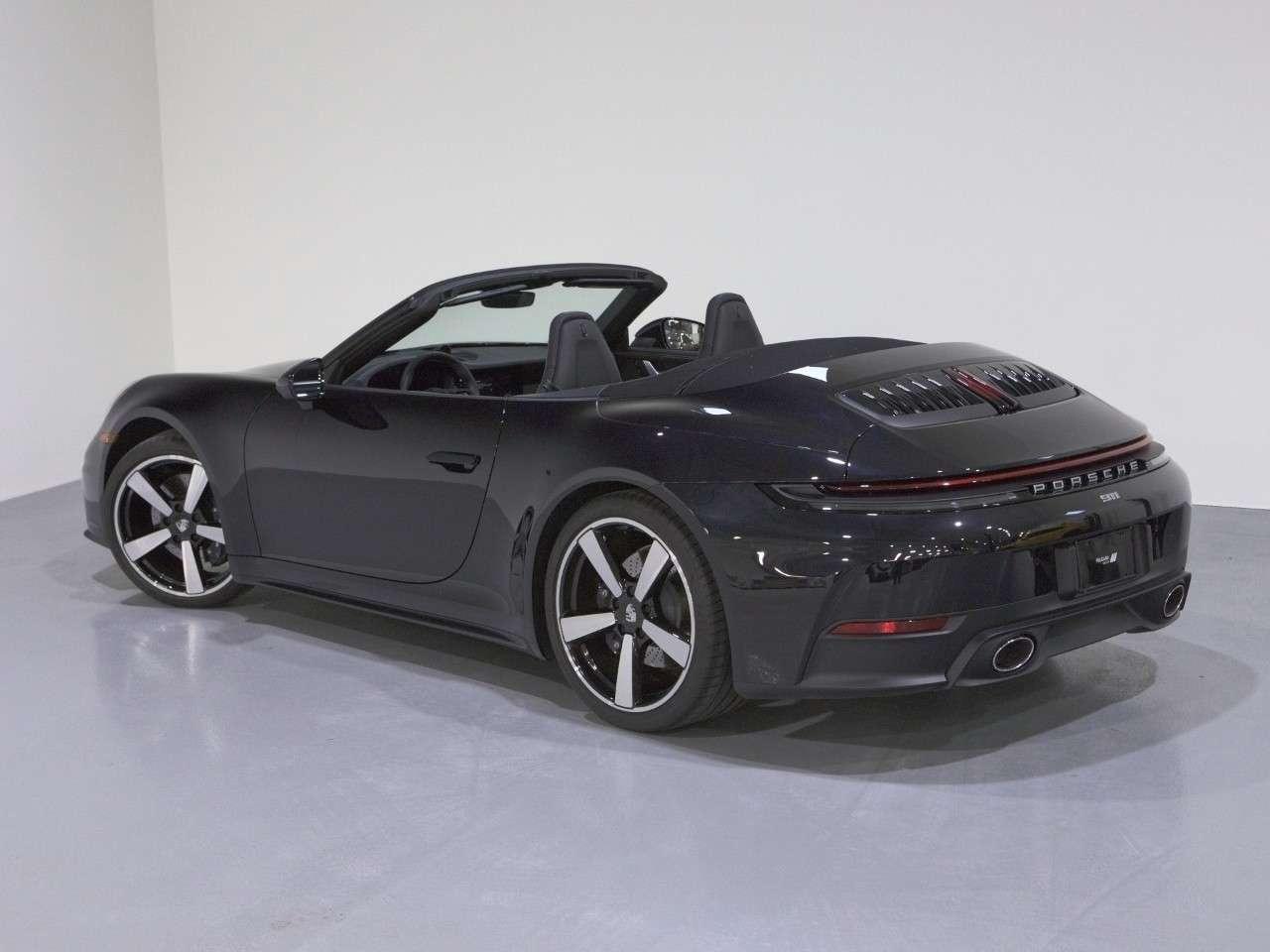 2025 Porsche 911 Carrera Cabriolet Photo