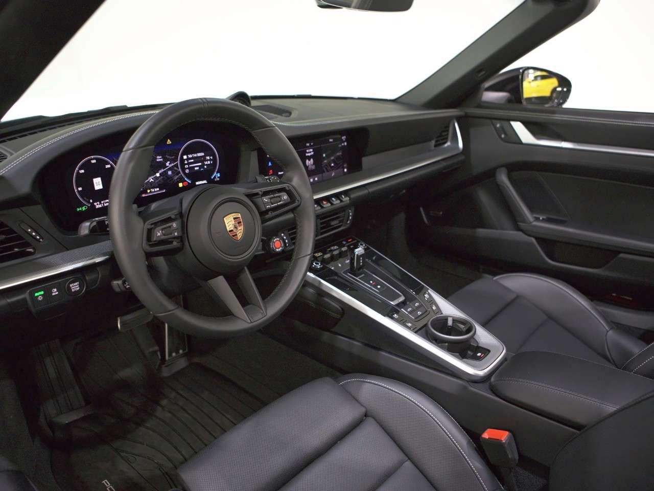 2025 Porsche 911 Carrera Cabriolet Photo