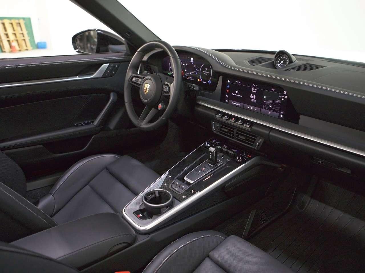 2025 Porsche 911 Carrera Cabriolet Photo