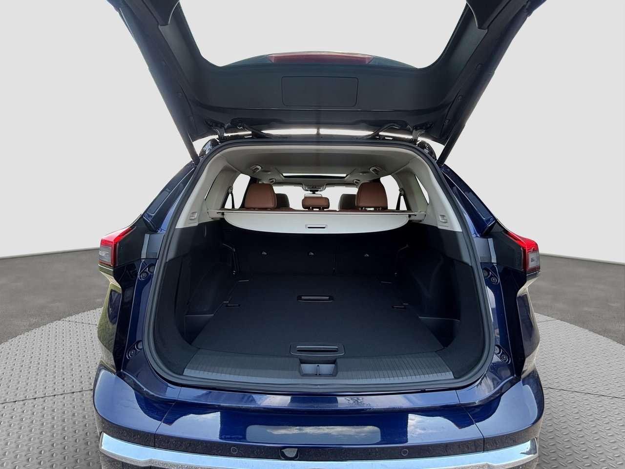 2026 Nissan Rogue Platinum Photo