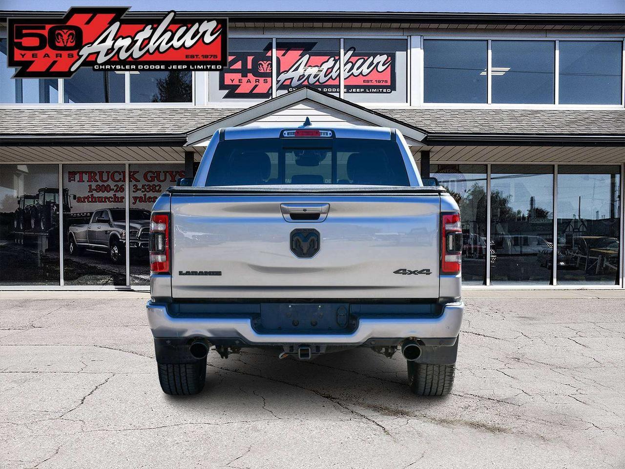 2022 RAM 1500 LARAMIE NIGHT CREW CAB 4X4 Photo4
