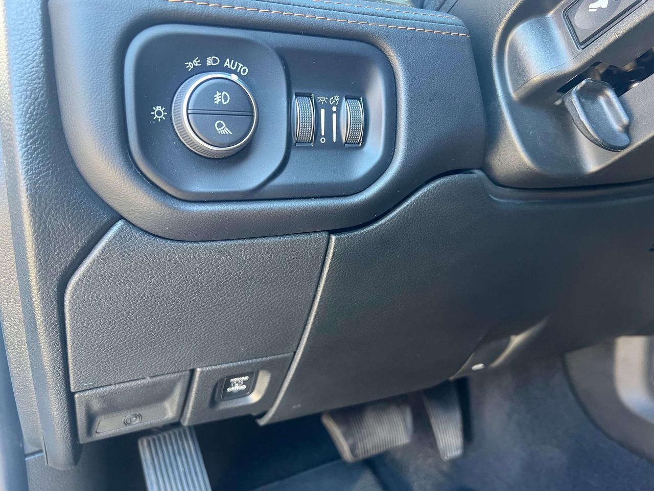 2022 RAM 2500 Longhorn Crew 4x4 Cummins Diesel *LOADED *LOW KMS Photo