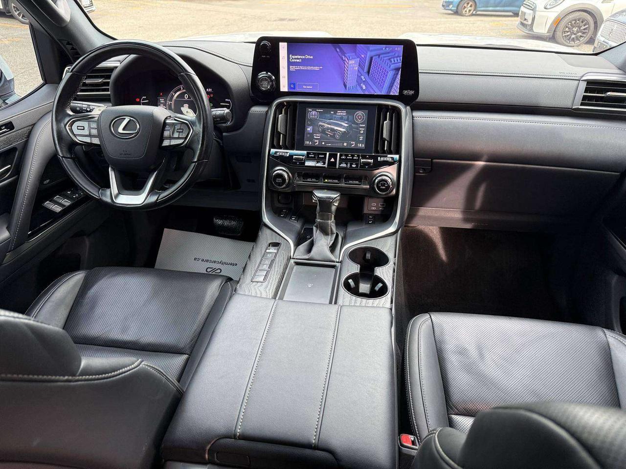 2022 Lexus LX LX 600 Auto, LUXURY PACKAGE, NO ACCIDENT Photo