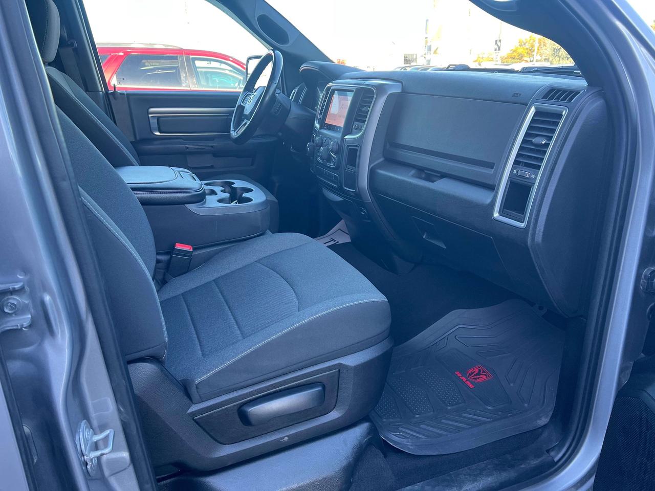 2022 RAM 1500 Warlock Quad 4x4 V6 *CARPLAY *PARKSENSE *SIDE STEP Photo
