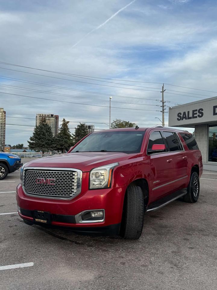 2015 GMC Yukon 4WD 4dr Denali Photo3