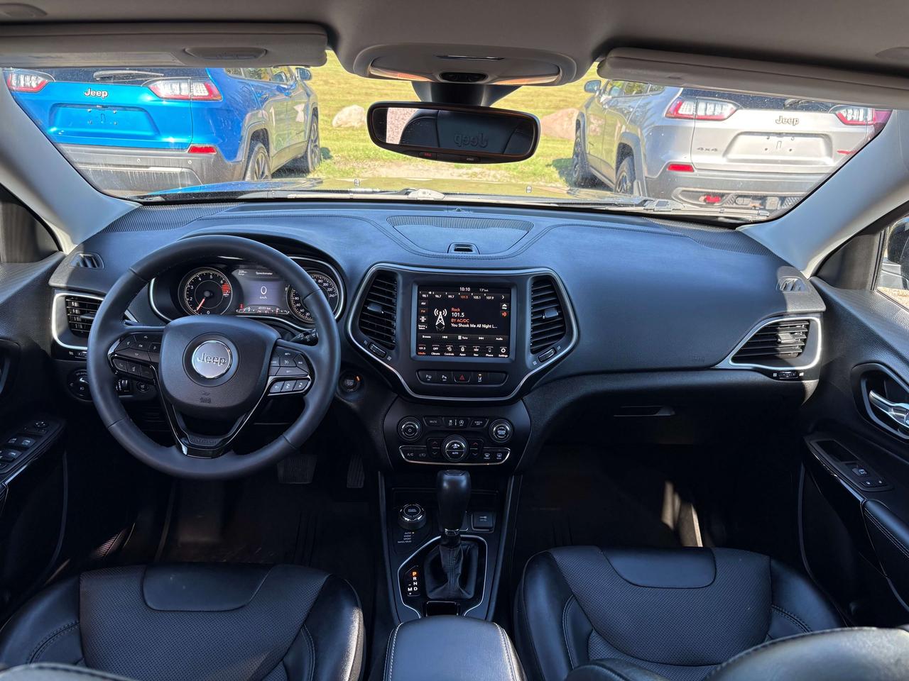 2023 Jeep Cherokee Altitude - htd seat/wheel Photo