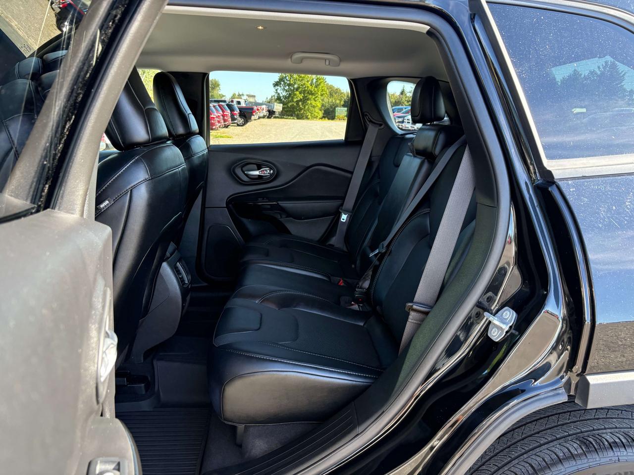 2023 Jeep Cherokee Altitude - htd seat/wheel Photo