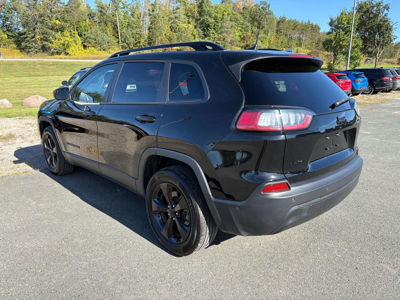 2023 Jeep Cherokee Altitude - htd seat/wheel Photo
