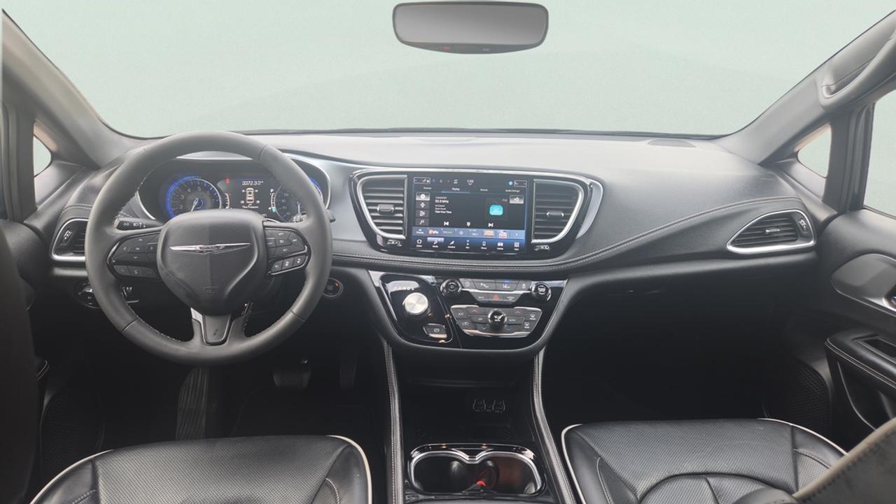 2025 Chrysler Pacifica Stow 'N Go, Navigation, Leather, Hot & Cool Seats Photo
