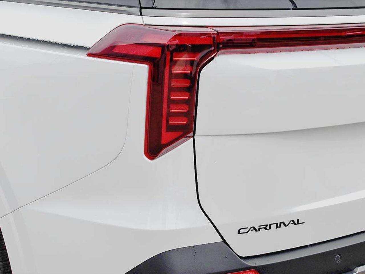2026 Kia Carnival SX+ Photo