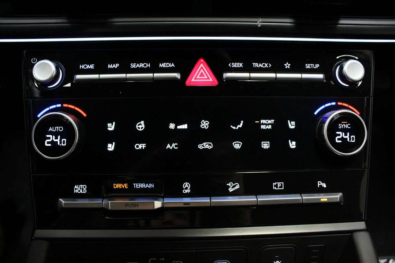 2025 Hyundai Santa Fe ULTIMATE CALLIGRAPHY/ NAPPA LEATHER/ BOSE AUDIO/ 21 RIMS Photo