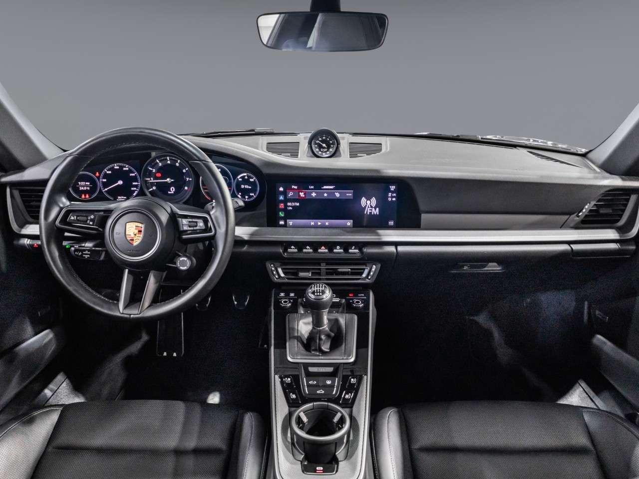 2022 Porsche 911 Carrera S Photo