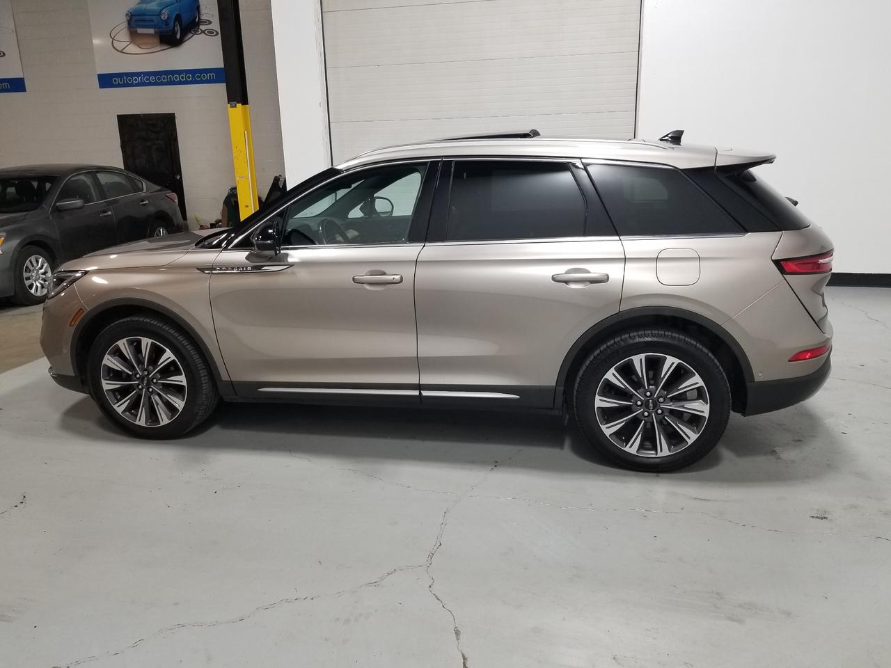 2020 Lincoln Corsair Reserve 4dr All-Wheel Drive Photo3