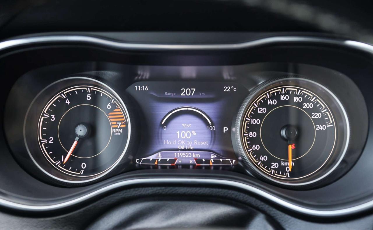 2021 Jeep Cherokee 80TH ANNIVERSARY-4x4-R STARTER/NAV/BCAM/BLIS/LEATHER/H SEATS/KEYLESS/CARPLAY/PANOROOF Photo