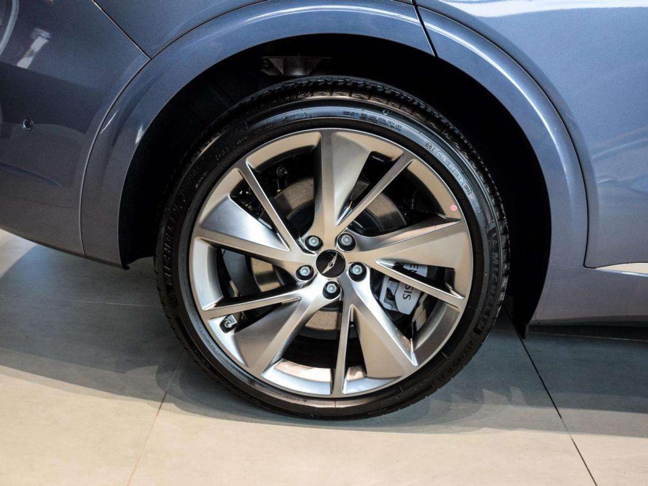 2027 Genesis GV70 2.5T Prestige AWD *In Stock* Photo4