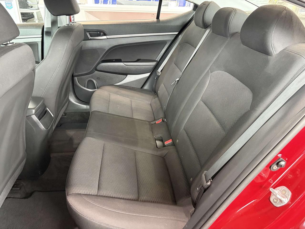 2020 Hyundai Elantra ELANTRA PREF Photo