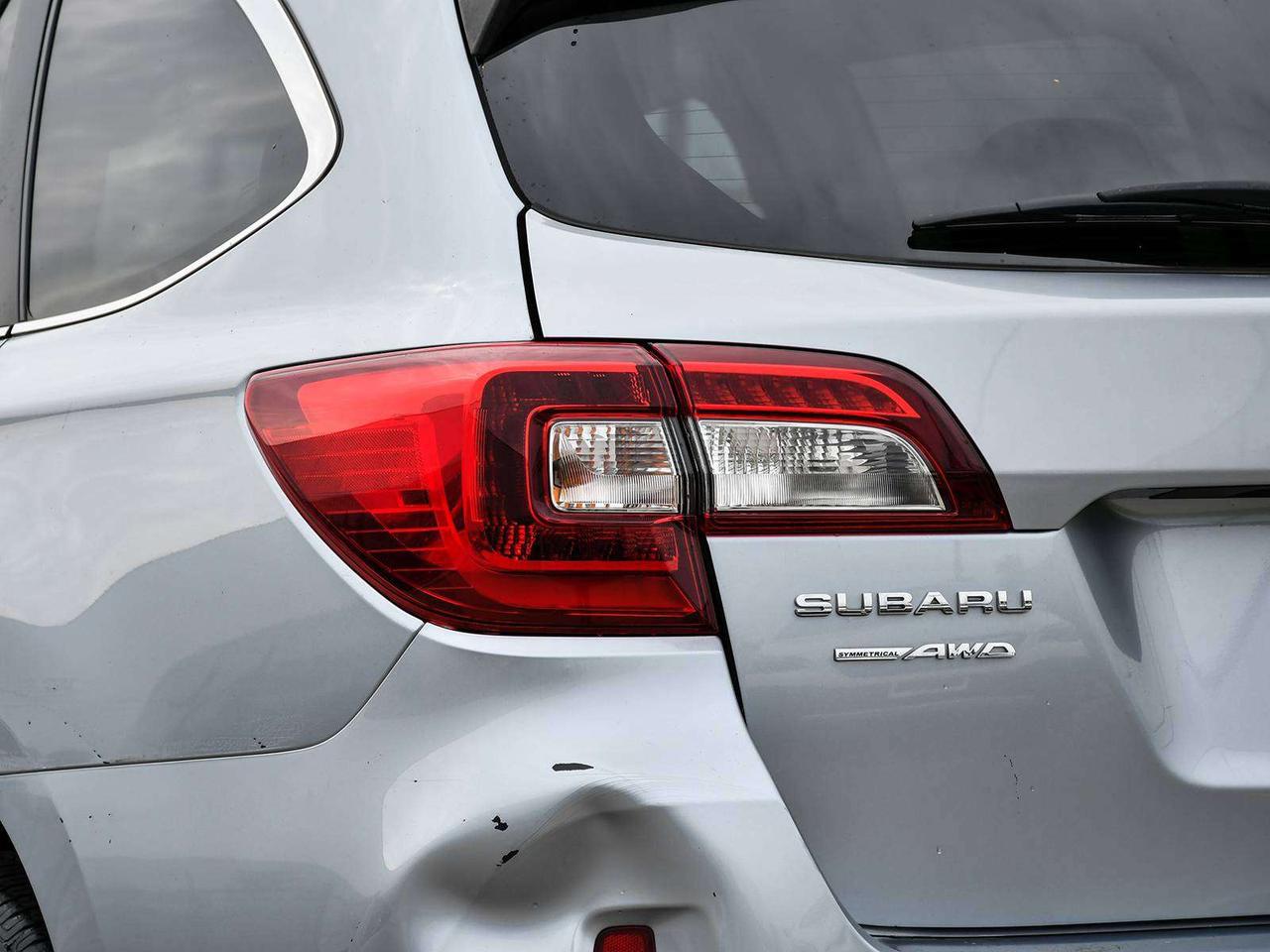 2015 Subaru Outback LIMITED Photo