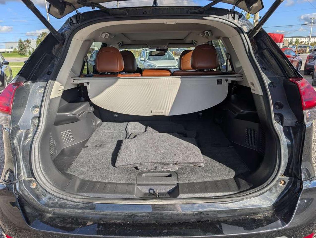 2017 Nissan Rogue SL PLATINUM AWD   NAV   LEATHER   PANOROOF  CAMERA Photo