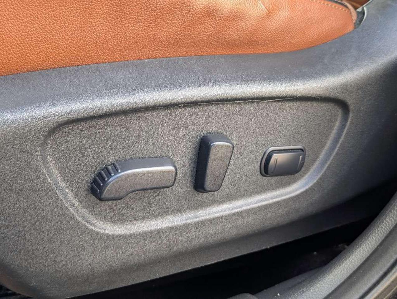 2017 Nissan Rogue SL PLATINUM AWD   NAV   LEATHER   PANOROOF  CAMERA Photo