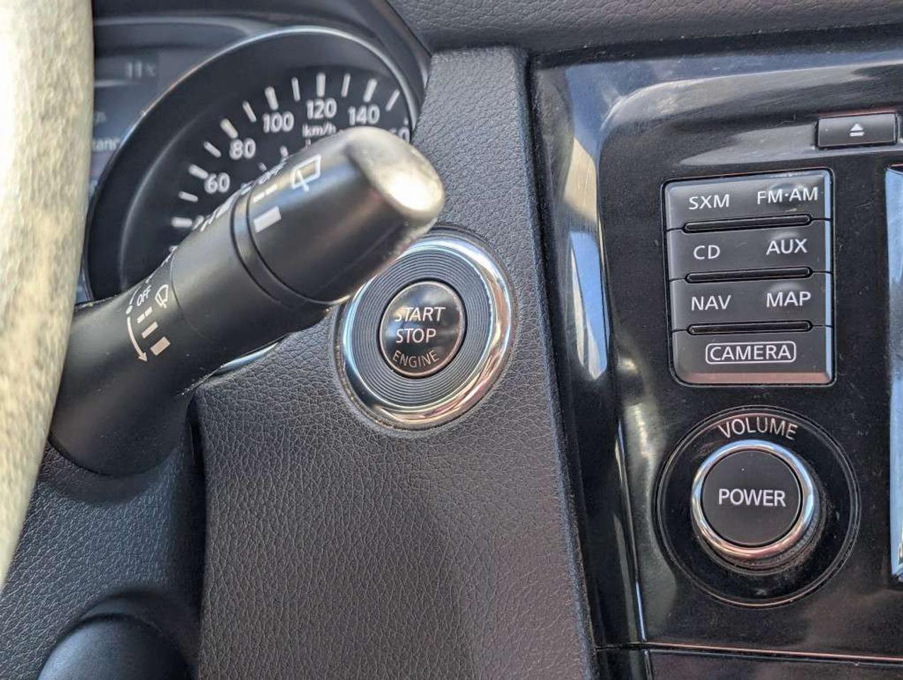 2017 Nissan Rogue SL PLATINUM AWD   NAV   LEATHER   PANOROOF  CAMERA Photo