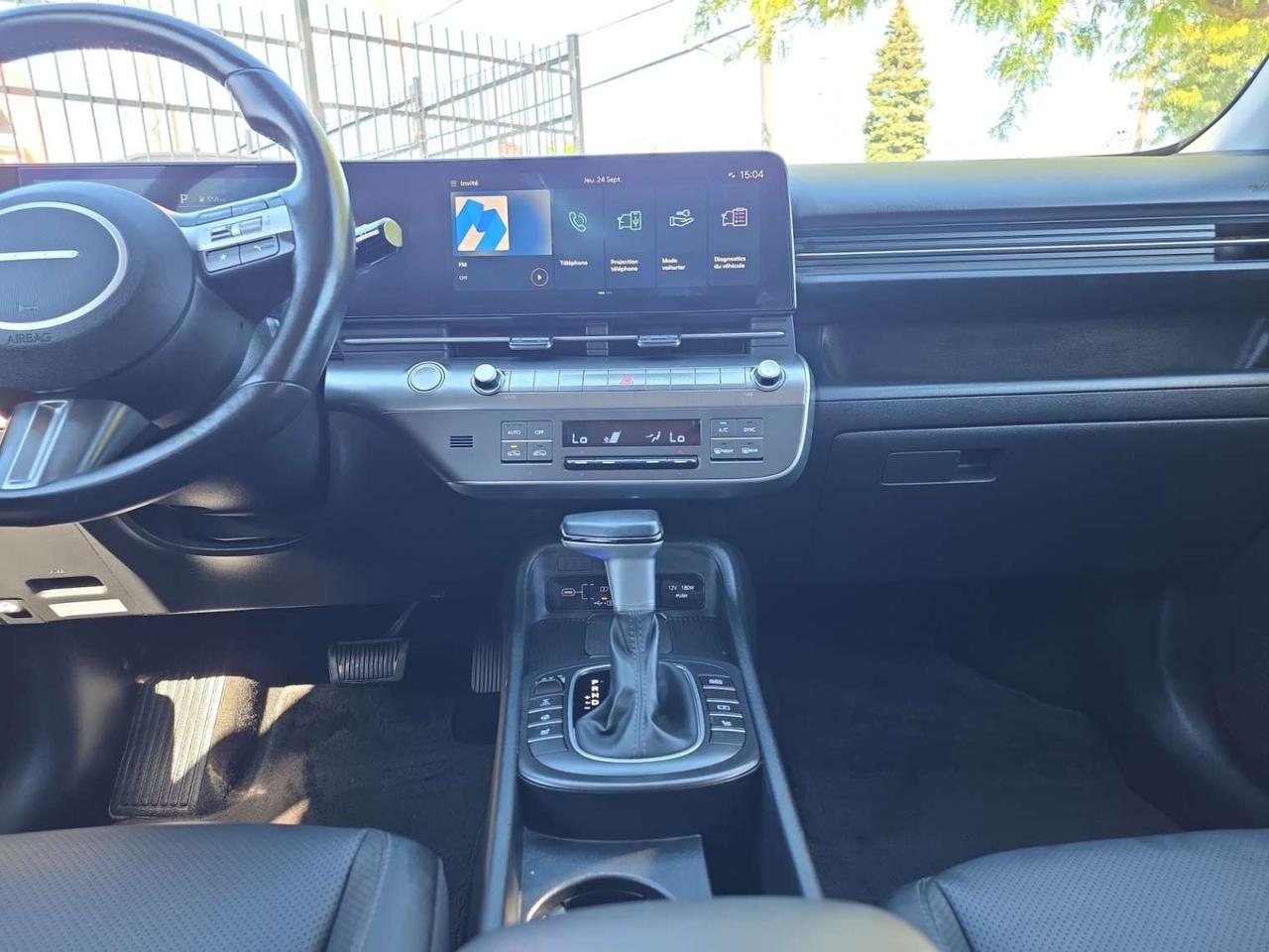 2025 Hyundai KONA 2.0L AWD w/Trend Package * NO ACCIDENTS / ROOF / LEATHER / DRIVER ASSIST Photo
