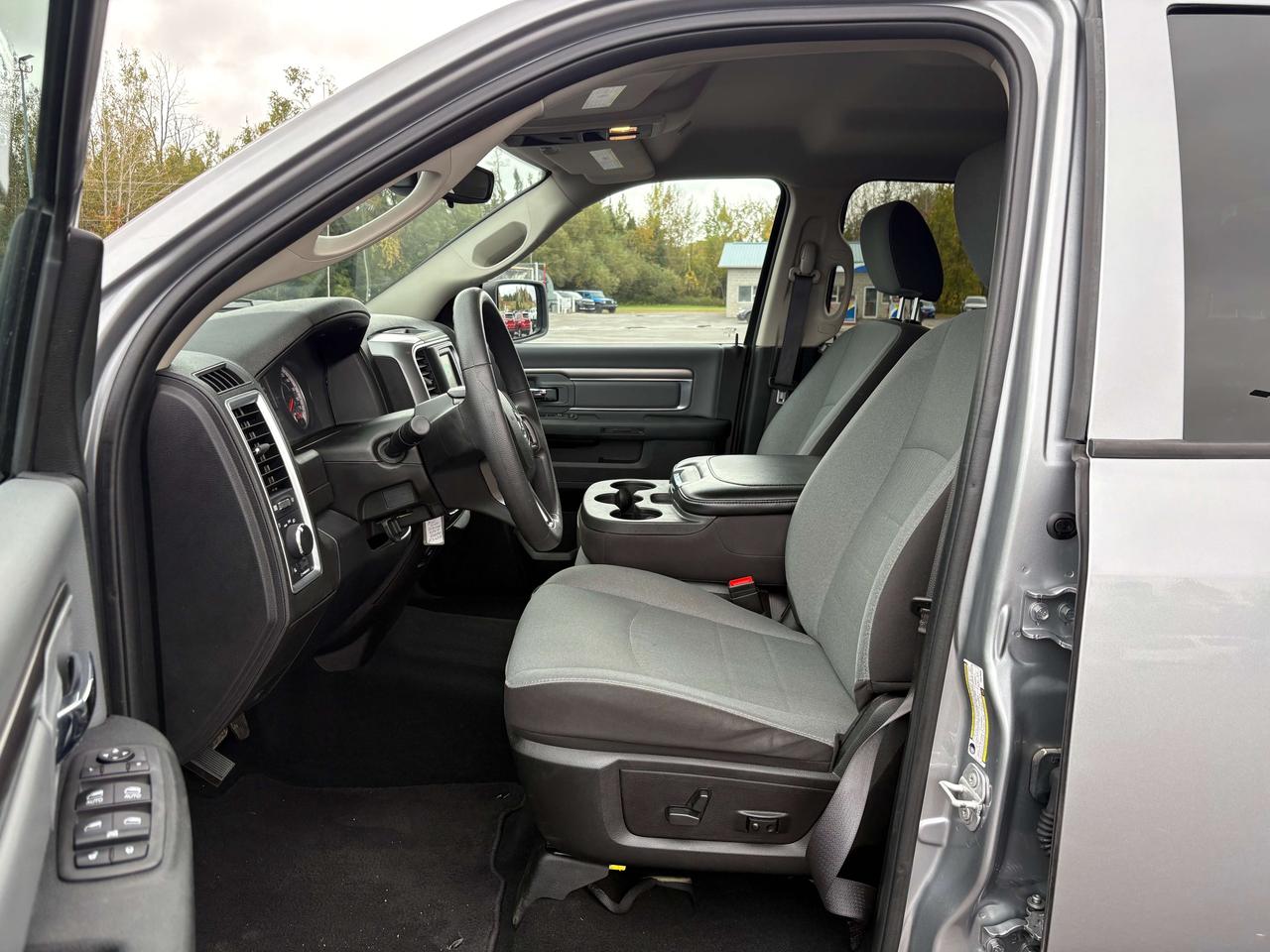 2023 RAM 1500 SLT Photo1
