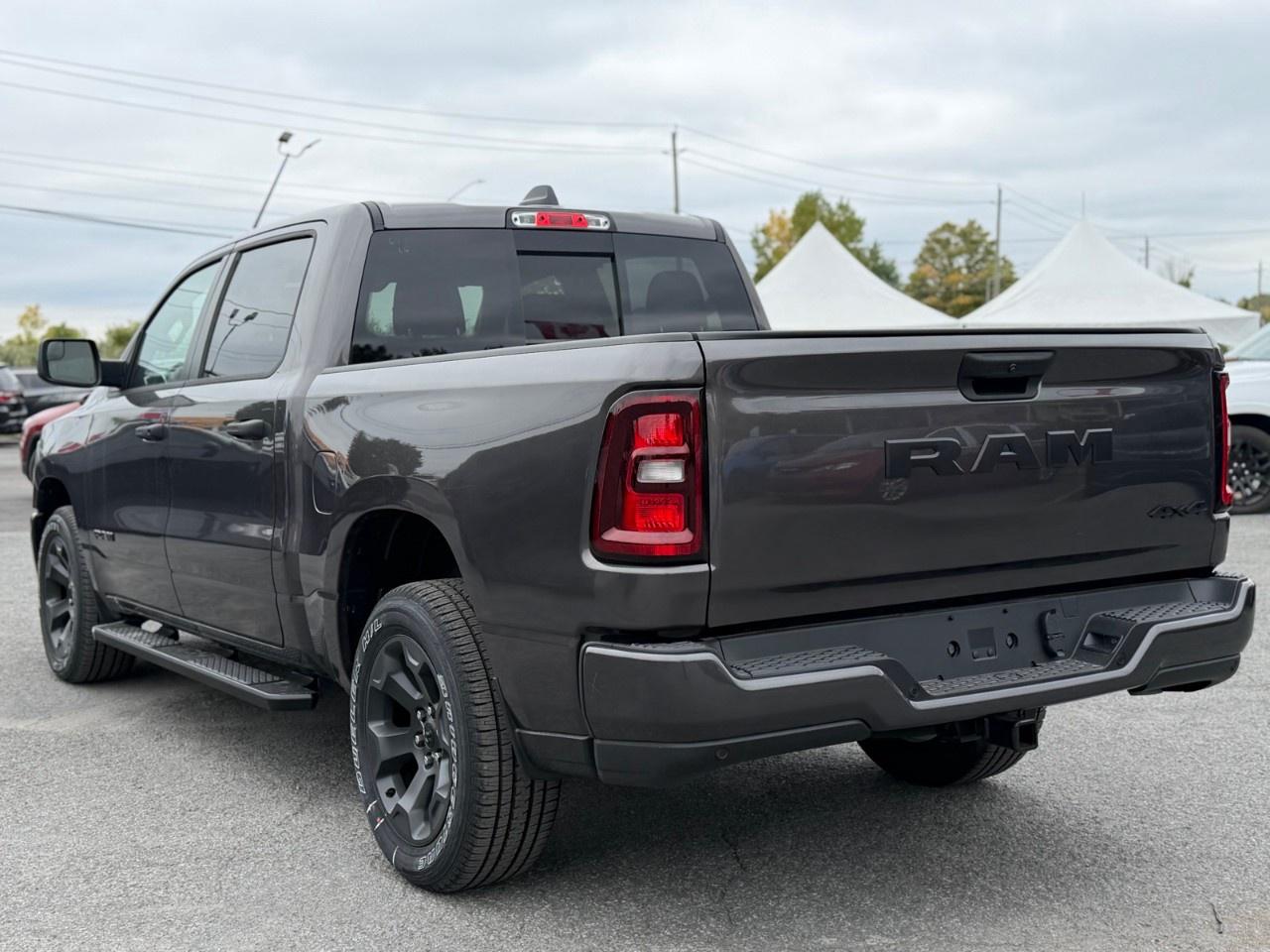 2026 RAM 1500 Express 4x4 Crew Cab 5'7" Box Photo