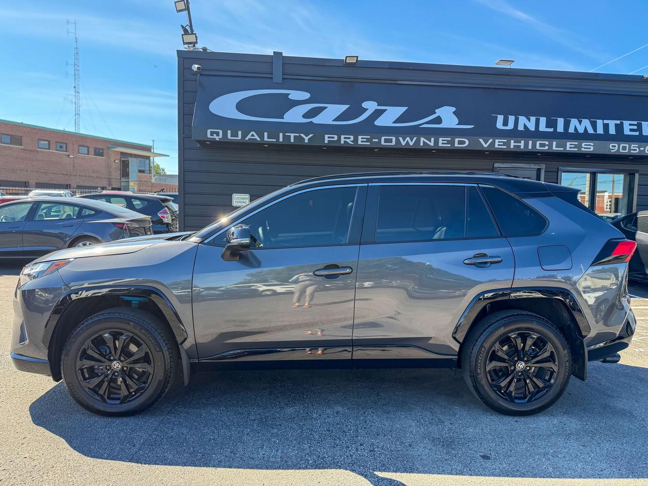 2024 Toyota RAV4 XSE-HYBRID/LOW KM/1 OWNER/BSM/ROOF/ACC/AWD/2.5L Photo5