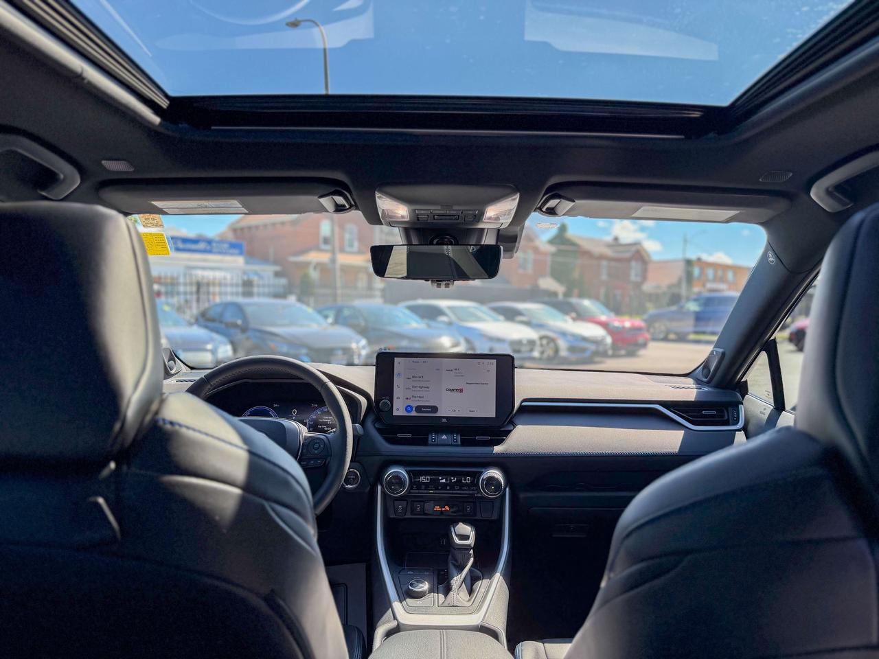 2024 Toyota RAV4 XSE-HYBRID/LOW KM/1 OWNER/BSM/ROOF/ACC/AWD/2.5L Photo