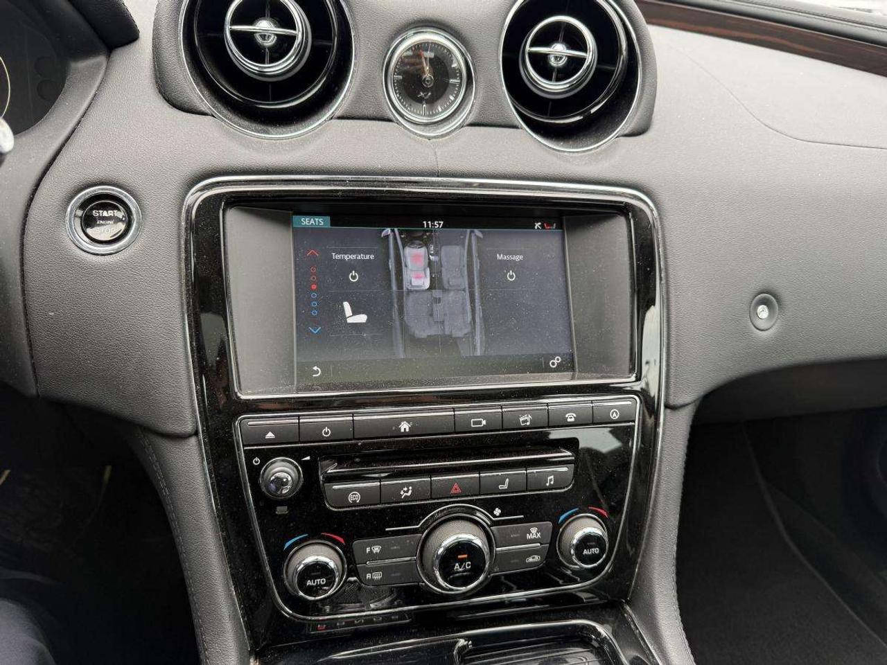 2016 Jaguar XJ R-SPORT   MASSAGING SEATS   SUNROOF Photo