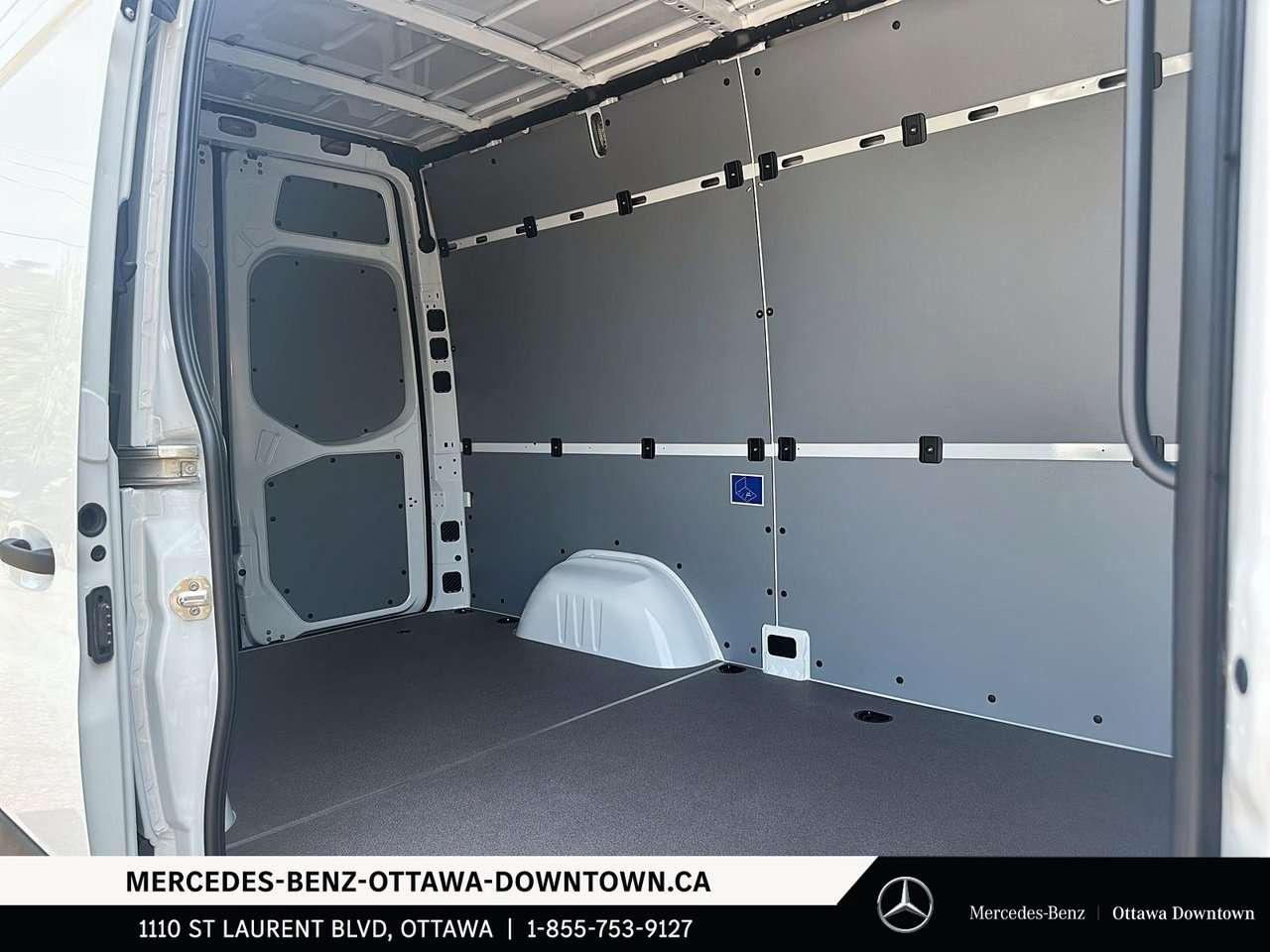 2026 Mercedes-Benz Sprinter 2500 Standard Roof I4 Diesel 144 Photo