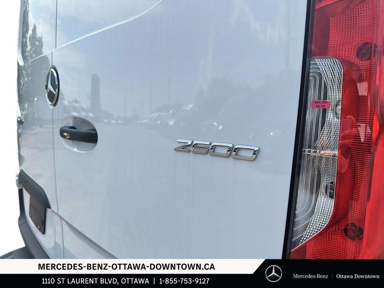 2026 Mercedes-Benz Sprinter 2500 Standard Roof I4 Diesel 144 Photo
