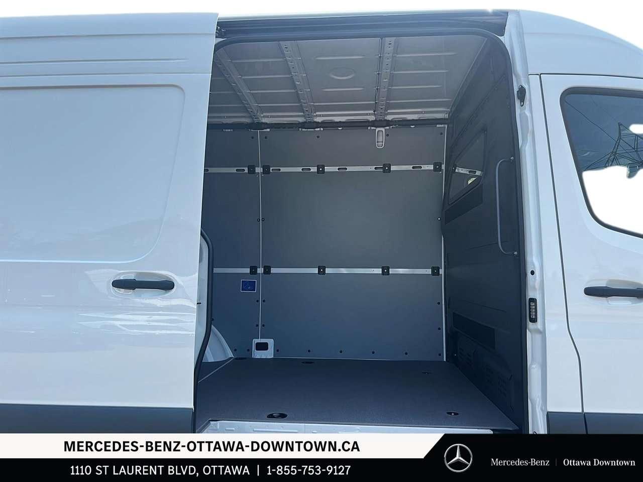 2026 Mercedes-Benz Sprinter 2500 Standard Roof I4 Diesel 144 Photo