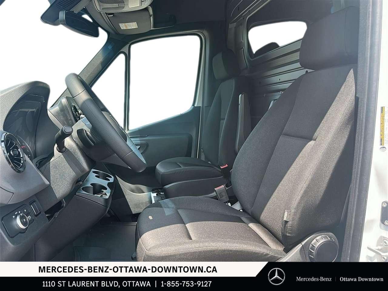 2026 Mercedes-Benz Sprinter 2500 Standard Roof I4 Diesel 144 Photo