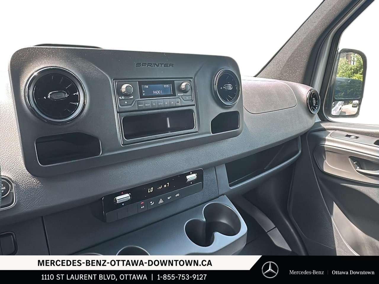 2026 Mercedes-Benz Sprinter 2500 Standard Roof I4 Diesel 144 Photo