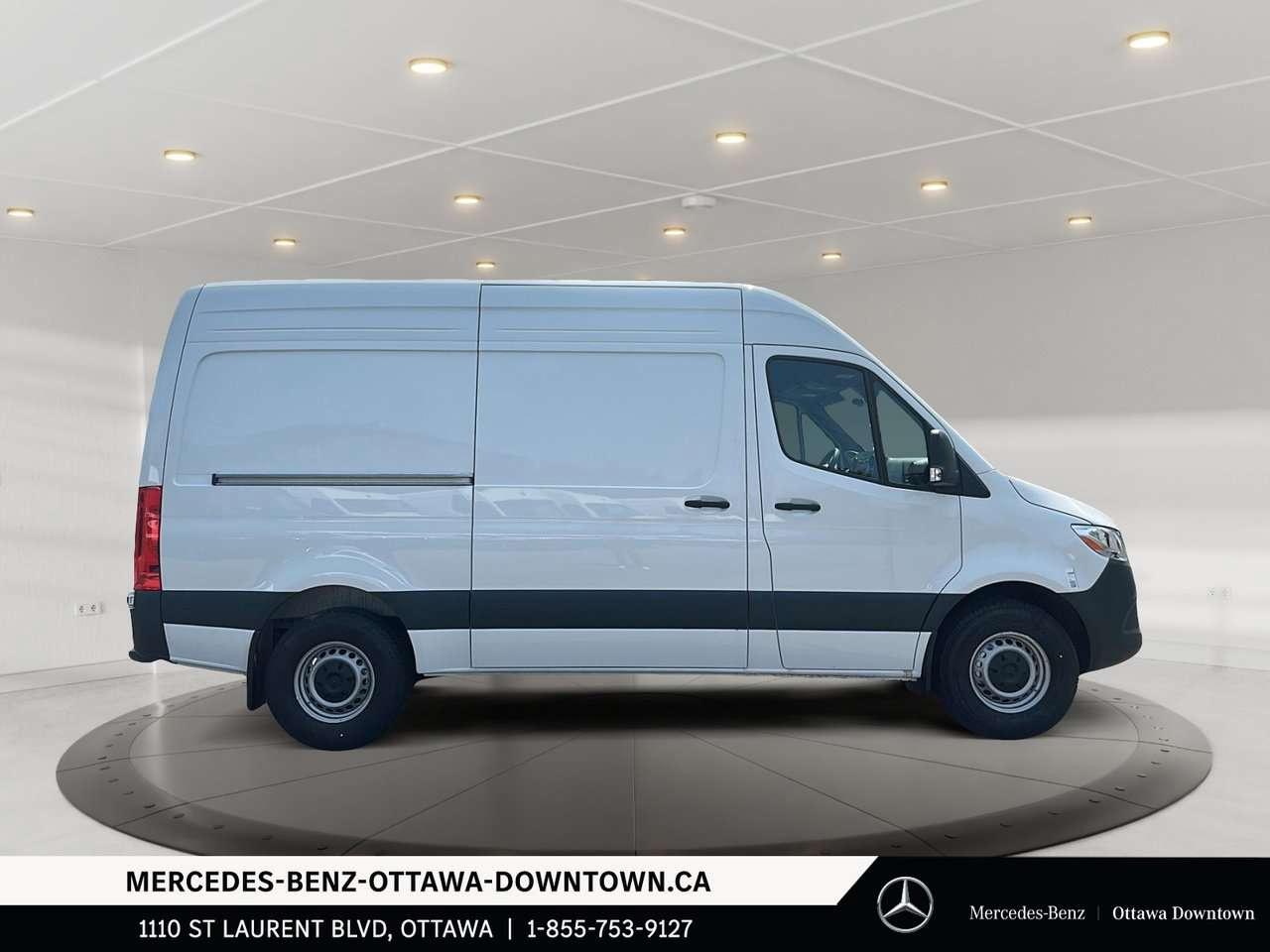 2026 Mercedes-Benz Sprinter 2500 Standard Roof I4 Diesel 144 Photo