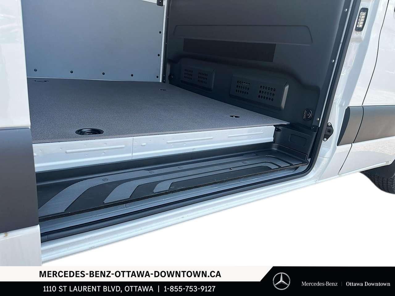 2026 Mercedes-Benz Sprinter 2500 Standard Roof I4 Diesel 144 Photo