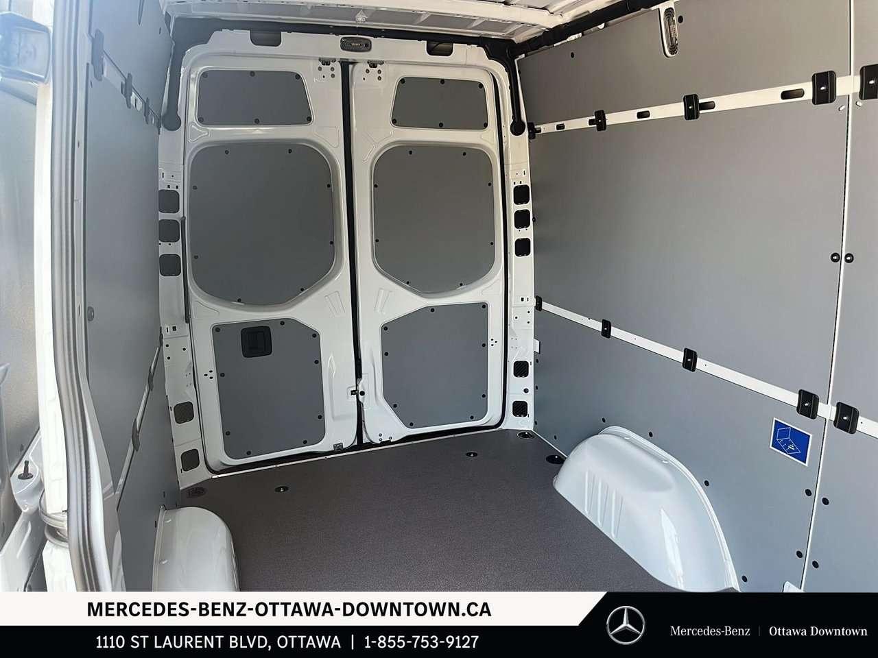 2026 Mercedes-Benz Sprinter 2500 Standard Roof I4 Diesel 144 Photo