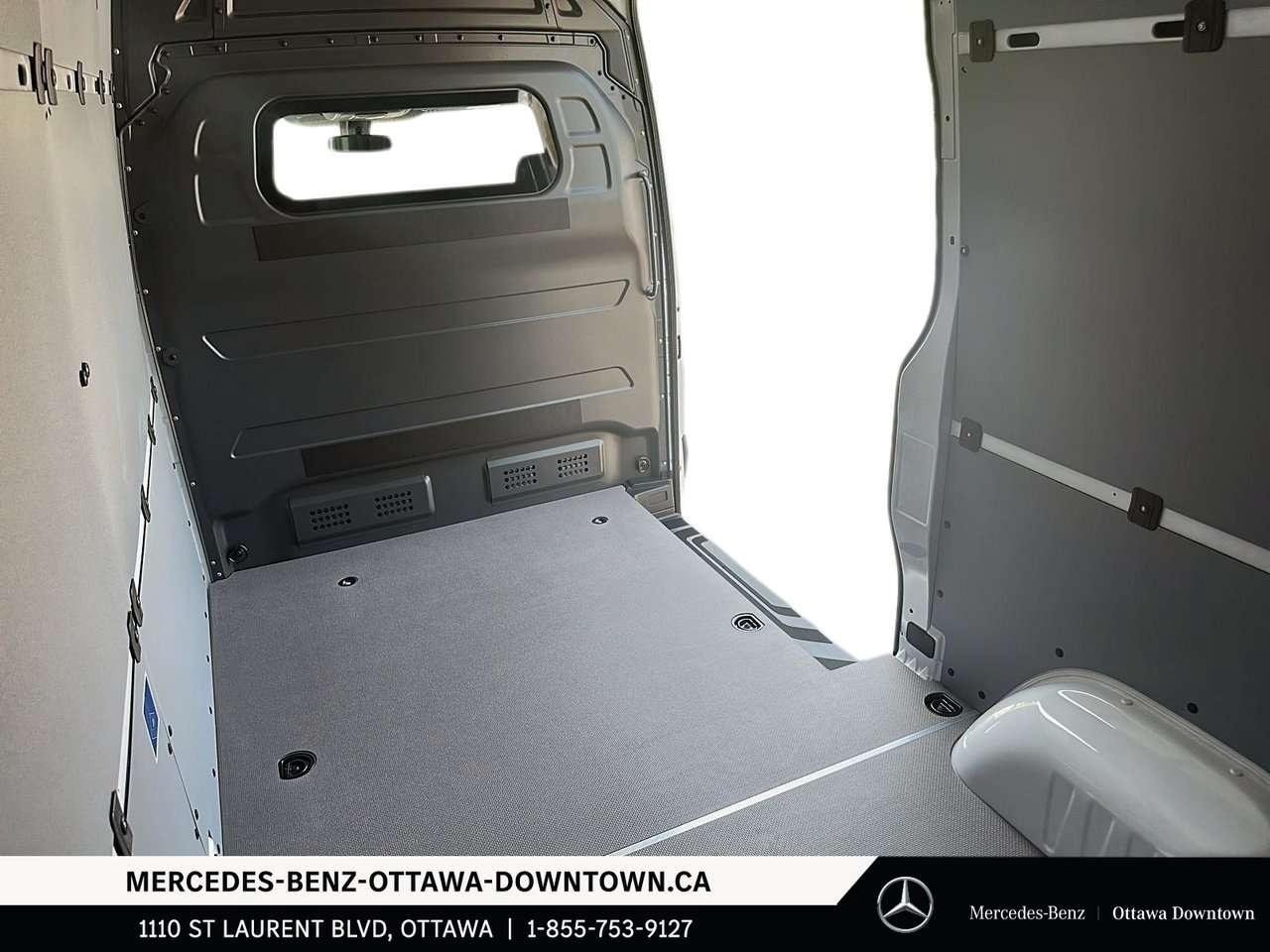 2026 Mercedes-Benz Sprinter 2500 Standard Roof I4 Diesel 144 Photo